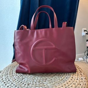 Telfar Medium Shopper in Oxblood